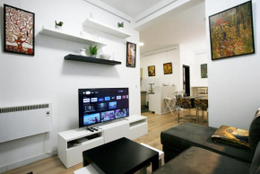 Klimt Business Grade All New Comfortable Apartment